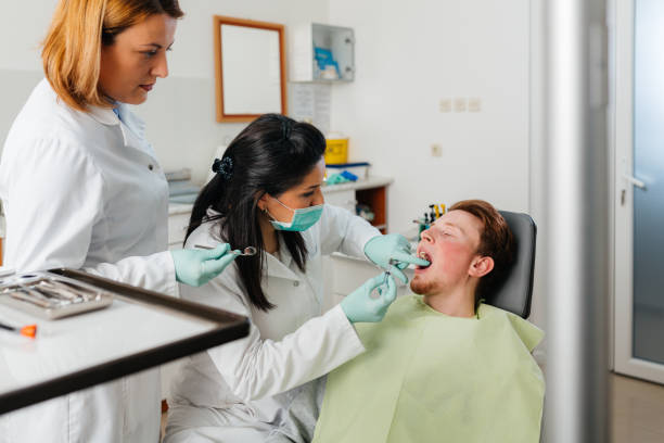 Best Walk-In Emergency Dental Services in Brooktrails, CA